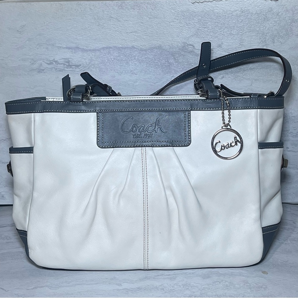 Coach mid size purse, super clean, purple inside. White with gray.